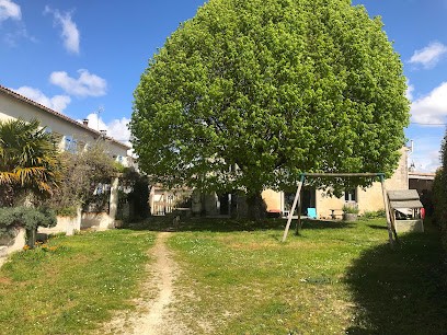 Les Gîtes du Grand Tilleul, Gîte à Fléac-sur-Seugne