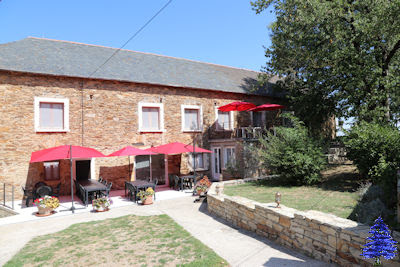 Domaine Ô Cèdre Bleu, Gîte à Rullac-Saint-Cirq