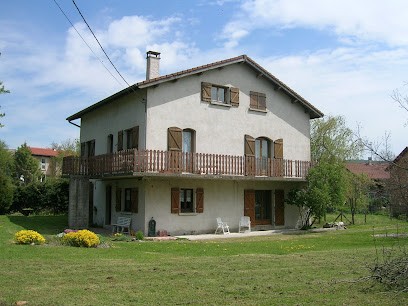 Gîte Marlhes - Le dolmen du Pilat, Gîte à Marlhes