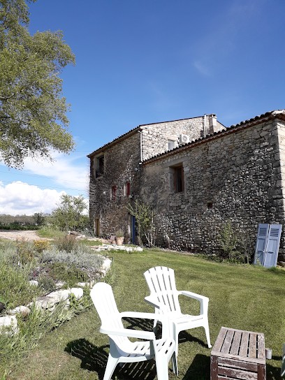 Le Sens des Merveilles, Gîte à Mane