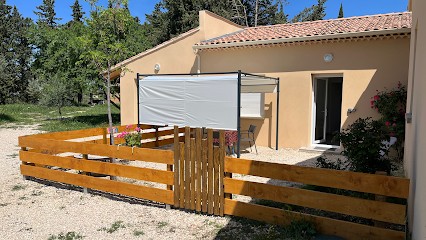 Gîtes la petite violette - l’amandier enchanté, Gîte à Violès