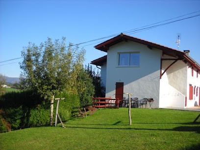 ETCHEGARAY Marie Dominique Gite, Gîte à Sare