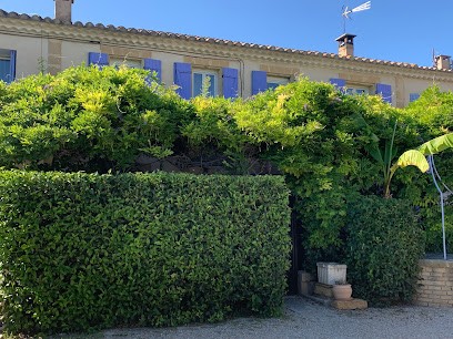 Le Mas Des Glycines - Gîtes De France, Gîte à Salon-de-Provence
