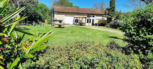 Gîte Dordogne : La Petite Clavelie Gîte à Ribérac