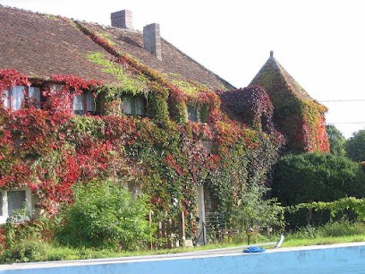 Manoir De Montaphilant, Gîte à Trancault
