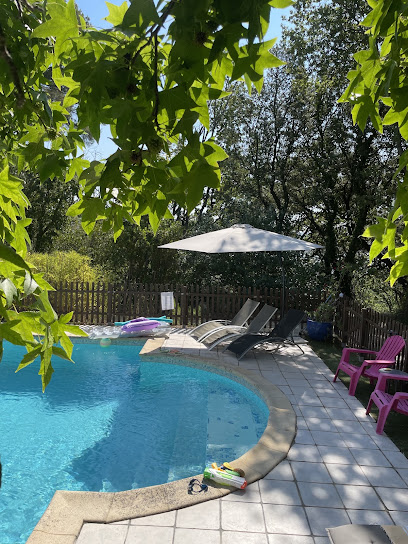 Pich Home Serenity : Gite Avec Piscine Dans Le Sud De La France Et Soin Reiki, Gîte à Miramas