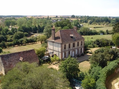 Le presbytère n'est plus disponible il a été vendu depuis plus d'un an, Gîte à Rueil-la-Gadelière