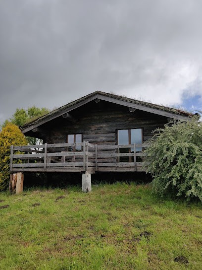 Lodge Castle Ewen - Aux Demeures Des Fées, Gîte à Thouron