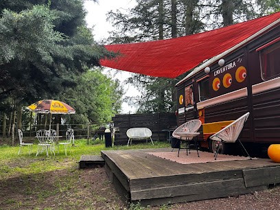 Car'a Dan Hebergement Insolite Caravanes Vintages ( Aventura, Betty Boop, Woodstock, Années 80 Et 90 ) Dans La Loire Avec Spa, Gîte à Lentigny
