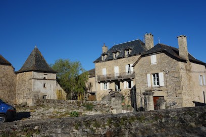 Cottages La Grange Du Ladou, Gîte à Bertholène
