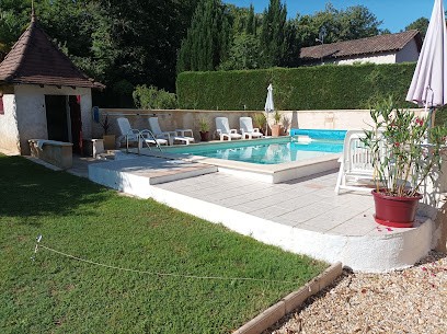 Les Gîtes de la Source, Gîte à Saint-Germain-du-Salembre