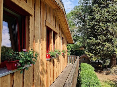 Chalet de la forêt, Gîte à Saint-Sauveur