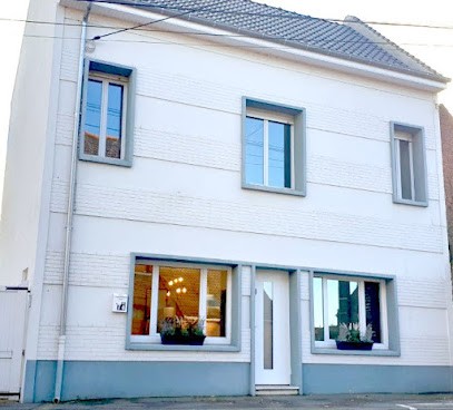 GÎTE LA MAISON BLANCHE, Gîte à Douvrin