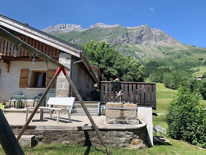 Chalet Le Char - Gîte Le Plan, Gîte à La Giettaz