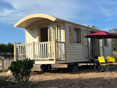LA ROULOTTE DES PÊCHEURS DE L'ATTELAGE KASTELL DINN, Gîte à Crozon