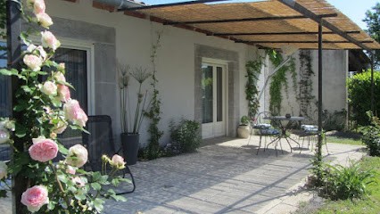 GITE BOB ET CAROLE, Gîte à Saint-André-de-Cruzières