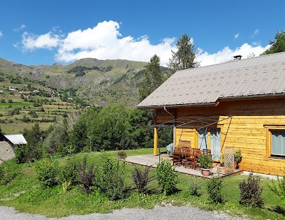 Les Ratiers/chalet Le Riou, Gîte à Orcières