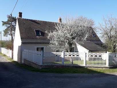 LA LONGERE DU LAVOIR, Gîte à Dierre