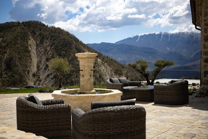 Sous Les Roches, Gîte à Saint-Vincent-sur-Jabron