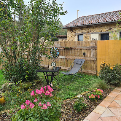 Gîtes "La Maison Des Trilles", Gîte à Roaillan
