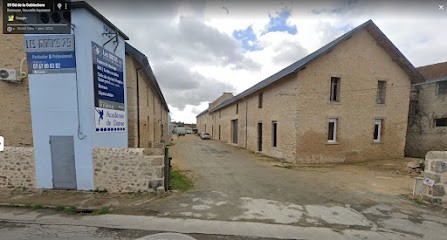 LES DOCKS 79 - GITE, Gîte à Bressuire