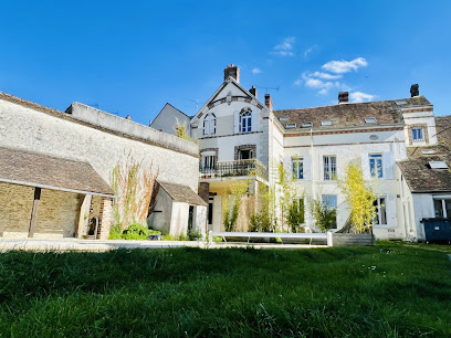 Domaine De La Poule Noire, Gîte à Égreville