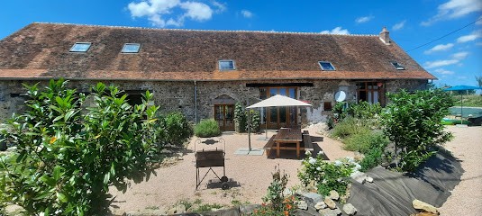 Gîte grande capacité Le Vieux Sarre - Allier, Gîte à Blomard