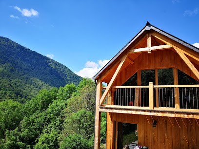 Le Chalet ESCOUARAOU, Gîte à Melles