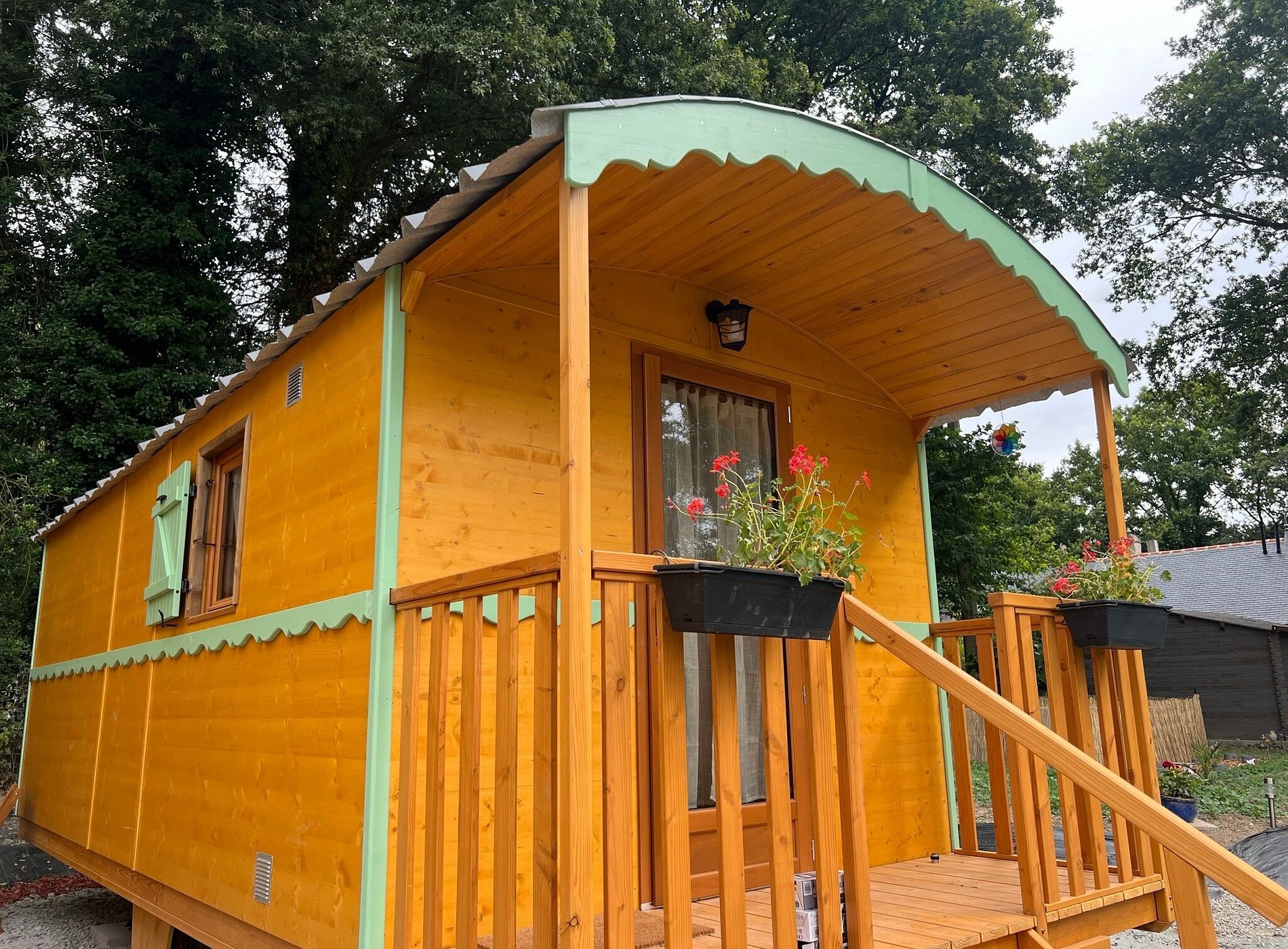 Les Roulottes De Kuzco, Gîte à Carentoir