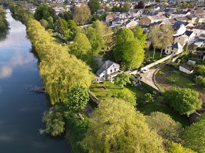 Gite de charme en bord de Meuse - Charleville - Ardennes, Gîte à Charleville-Mézières