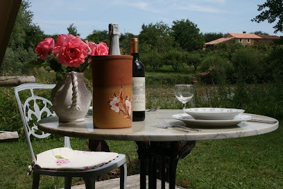 The Good Life in France, Gîte à La Chapelle-Thémer
