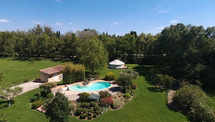 La Yourte des Alpilles, Gîte à Eyguières