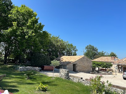 Gîtes Les Fontanelles Du Quercy Blanc, 3 Maisons à La Campagne.., Gîte à Montcuq-en-Quercy-Blanc