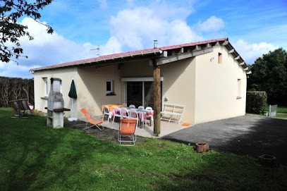 Gîtes WAO: Gîte grande capacité avec piscine couverte Jacuzzi Sauna ( Grand Est ), Gîte à Fossé