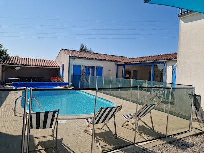 Gite Marais Poitevin La Maison Bleue, Gîte à Saint-Pierre-le-Vieux