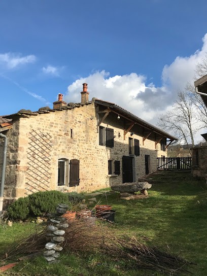 La Cabane Végétale, Gîte à Bourgvilain