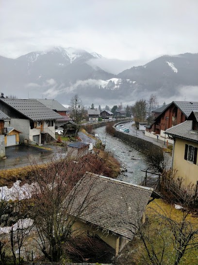 Chalet Alpina, Gîte à Samoëns