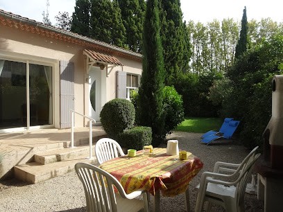 Le Platane, Gîte à Maillane