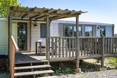 Oasis Des Ptis Potes, Gîte à Cauvignac