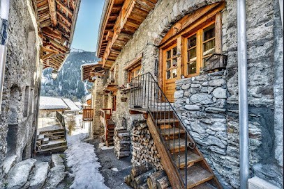 CHALET ALOUETTE: Chalet de groupe, Chalet et Lodge de charme, proche station de ski et remontées mécaniques en Savoie, Gîte à Champagny-en-Vanoise