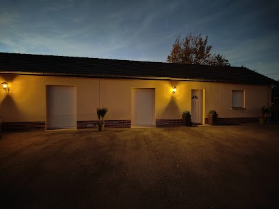 Gite Romantique avec Spa : La Maison du Bonheur Saint Germer de Fly #Oise #Picardie #Normandie, Gîte à Saint-Germer-de-Fly