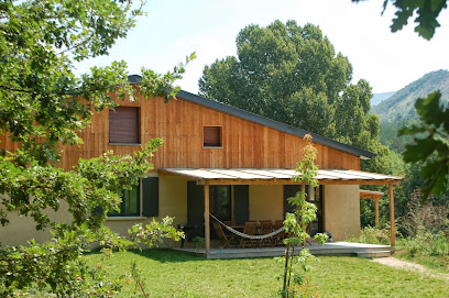 Gîtes Et Yourtes L'aousiere, Gîte à Entrepierres