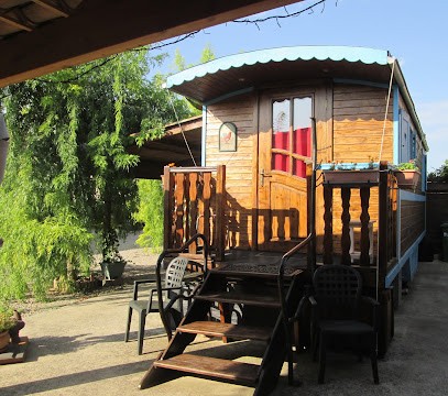 gite roulotte Gébé01, Gîte à Gaillac