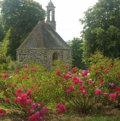 Gîte atypique dans une Chapelle, Gîte à Briec