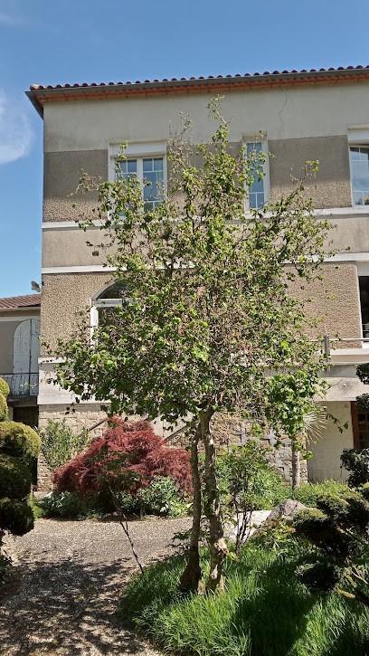 Gîte La Maison Des Jardiniers En Charente, Gîte à Montbron