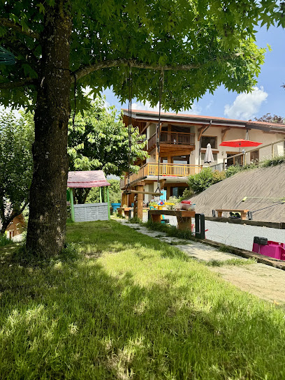 Chalet Les Vergers, Gîte à Sallanches