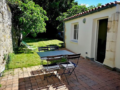 Annexe du théâtre, Gîte à Saintes