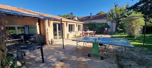 Le Pré En Bulles, Gîte à Euzet