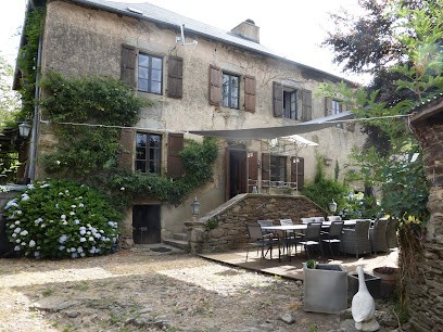 Le Chazal, holiday cottages and quiet campsite, Gîte à Saint-Hilaire-Peyroux