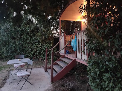 Gîtes et Roulotte du Soleil, Gîte à Eyragues
